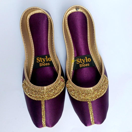 Women's PU Leather Embroidered Khussa